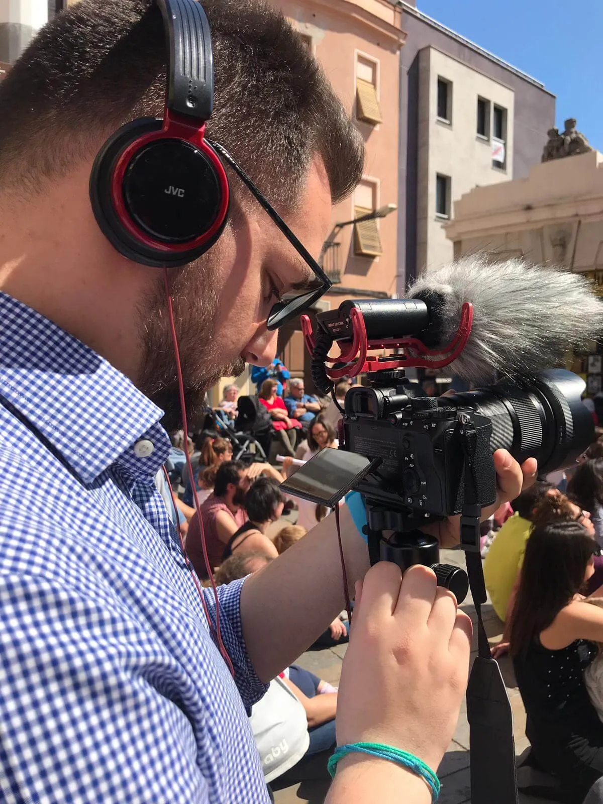 Raúl Álvarez durante una grabación de vídeo profesional